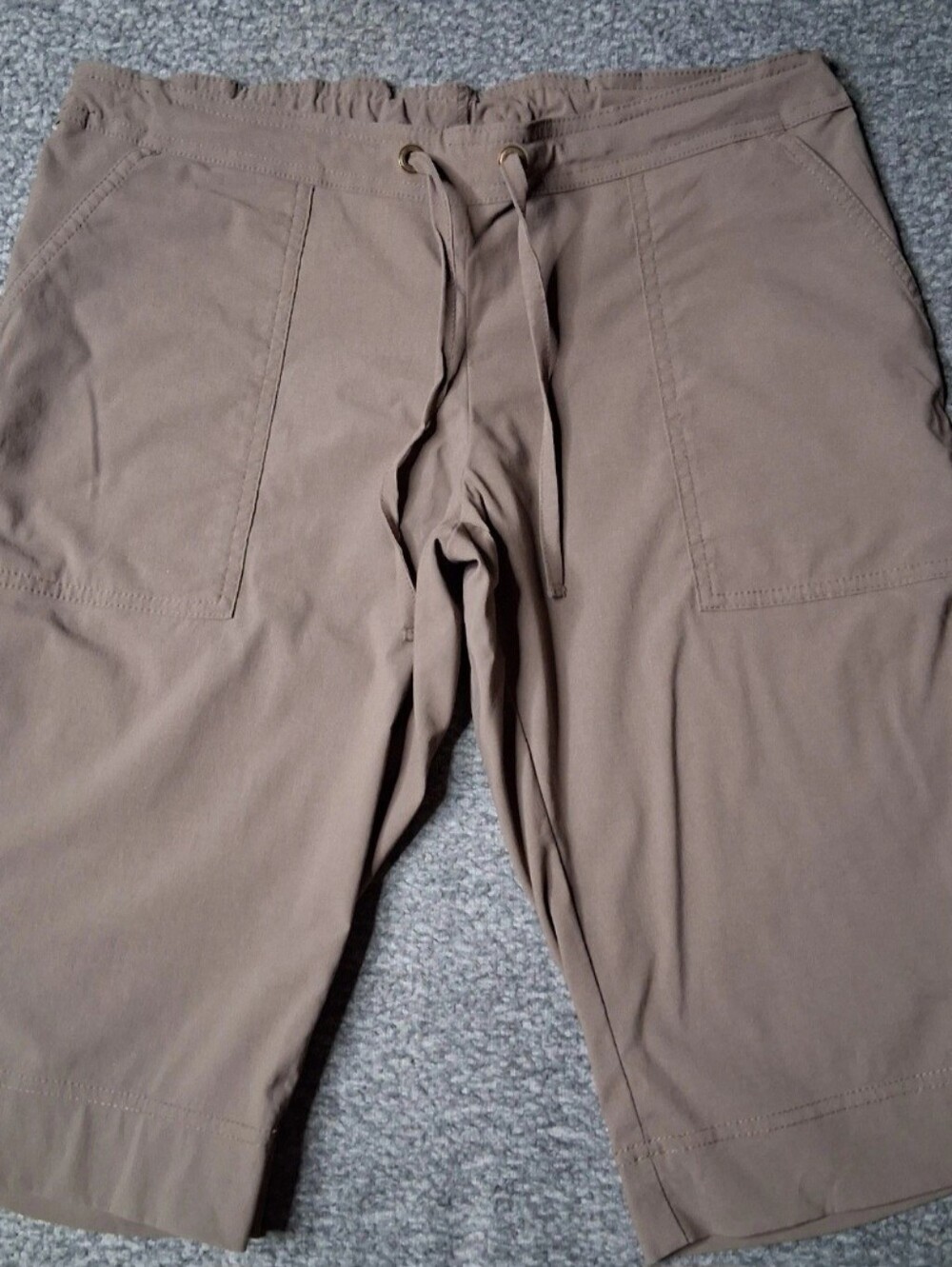 prAna Breathe Brown Taupe Cargo Capris Cropped Hiking Pants Size M
